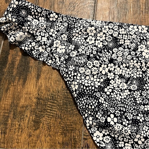 Nwt J Crew French Terry Ruffle Bikini Bottoms in Valley Floral, Size 2X - Picture 11 of 16